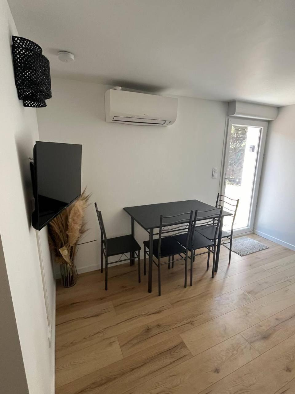 Charmant Et Confortable Appartement 나르본 외부 사진