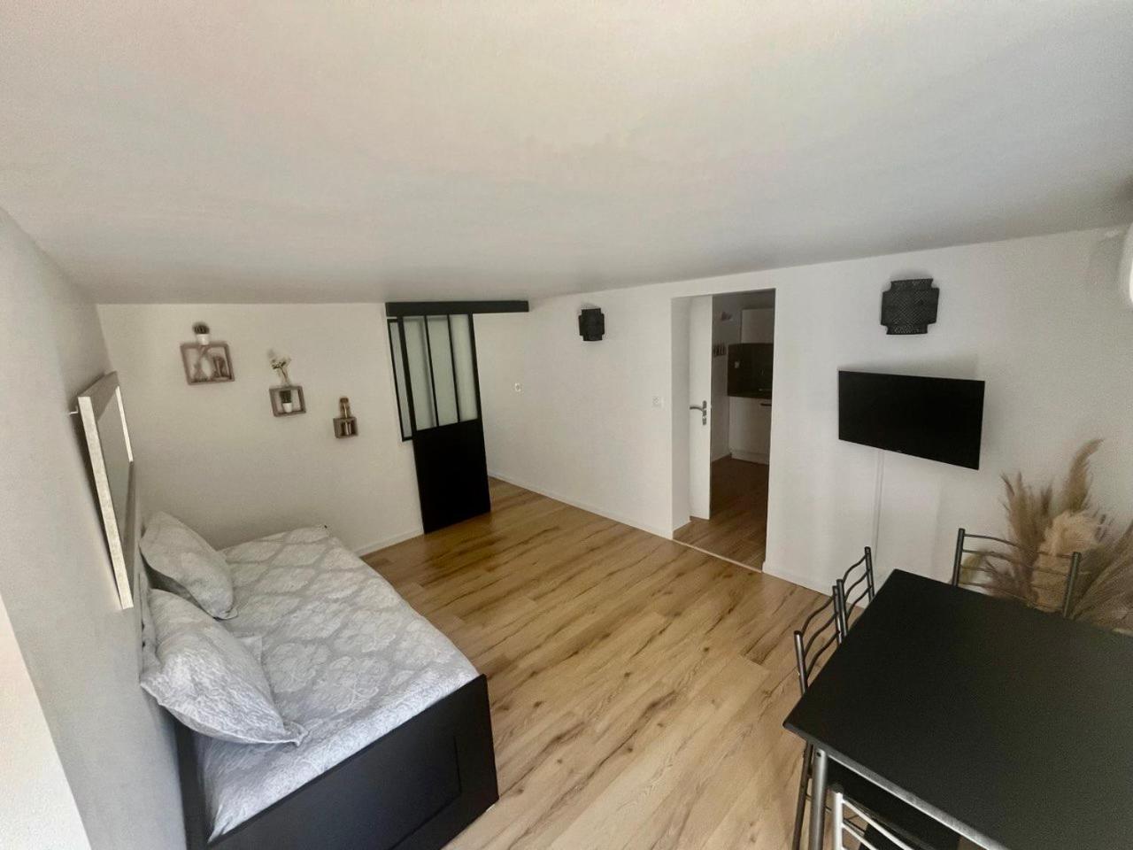 Charmant Et Confortable Appartement 나르본 외부 사진